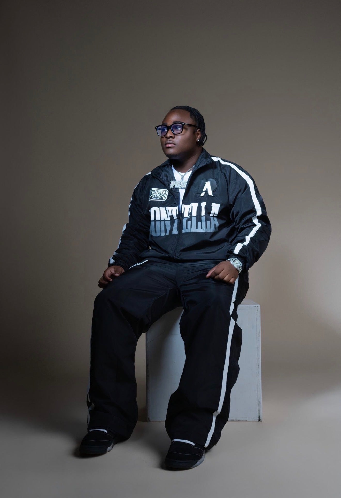 DBOY Black Windbreaker