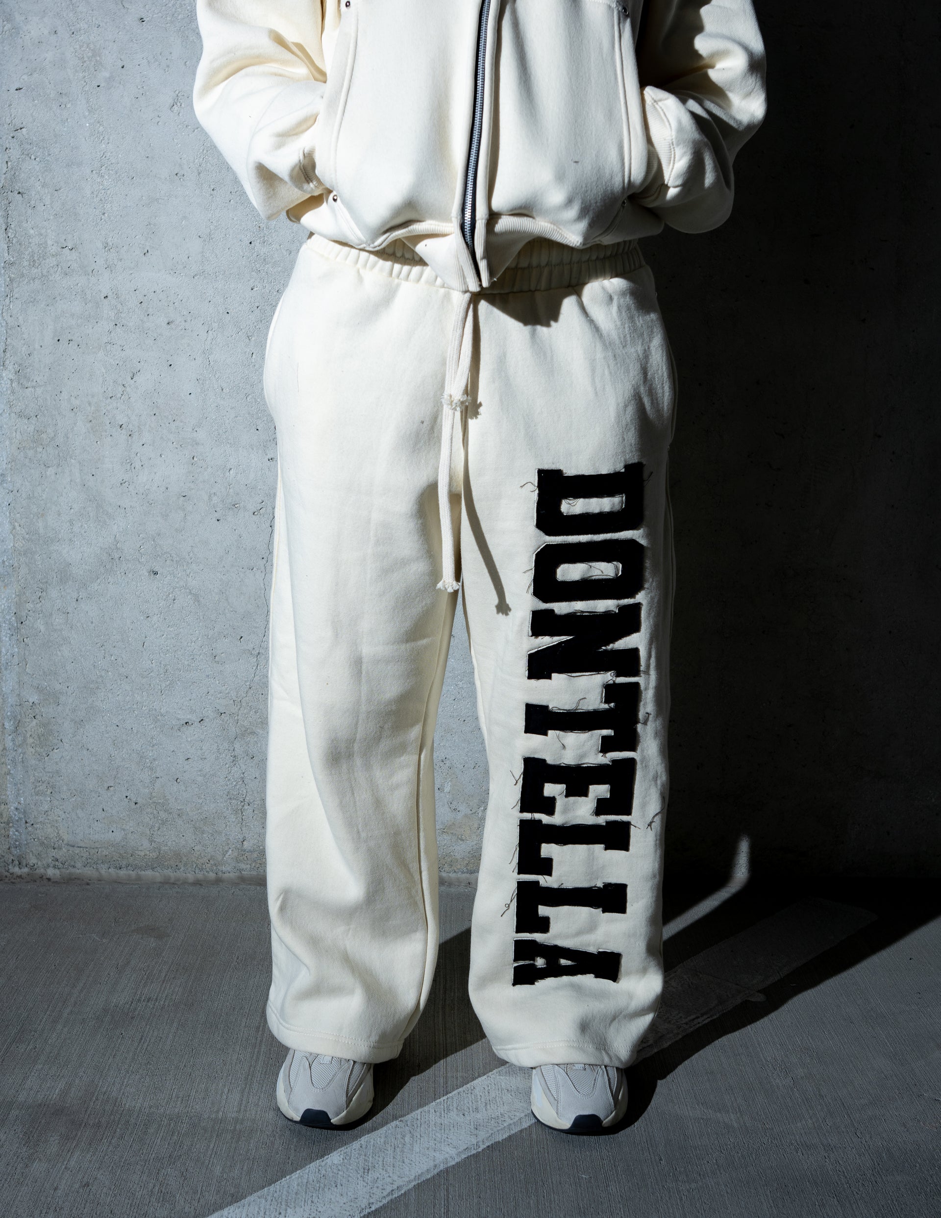 Créme Essential Sweatpants